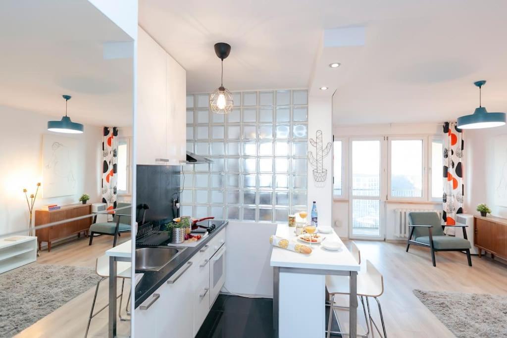 Wawaview! Studio With An Amazing View! Powisle. Warschau Exterior foto