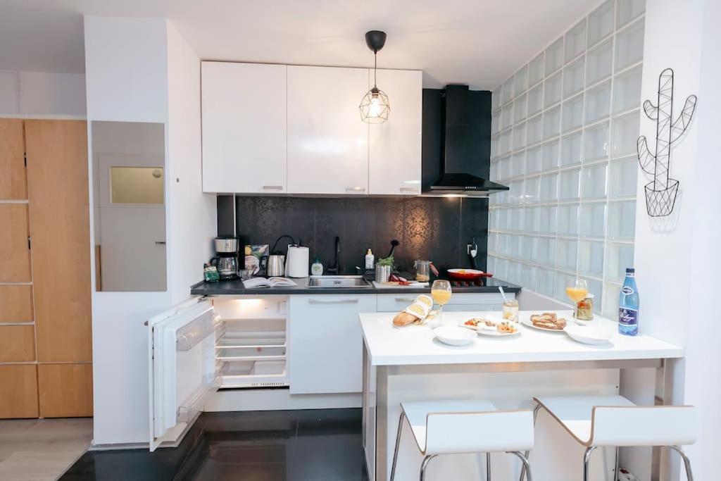 Wawaview! Studio With An Amazing View! Powisle. Warschau Exterior foto